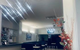 Hotel Holiday